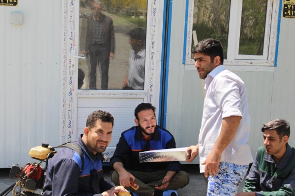 پخش شیرینی و ابراز حمایت از حمله موشکی به رژیم صهیونیستی  21