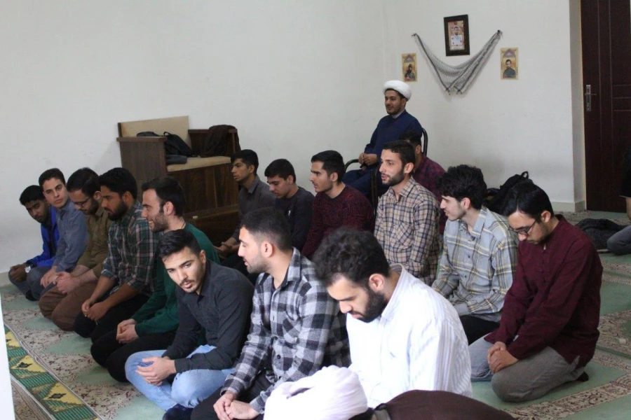 پخش شیرینی و ابراز حمایت از حمله موشکی به رژیم صهیونیستی  23