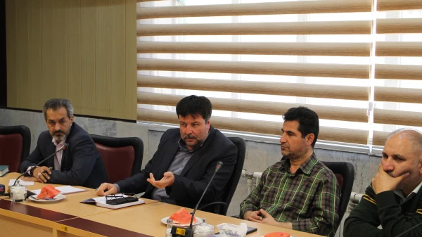 نشست همکاران حوزه خدمات و آشپزخانه 8