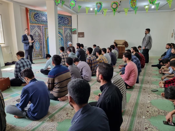 سخنرانی درباره اهمیت حمله موشکی ایران به رژیم صهیونیستی 10