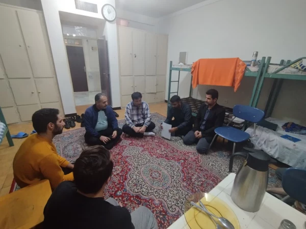 بازدید میدانی آقای مشهدی عباسی از سراهای دانشجویی 
 5