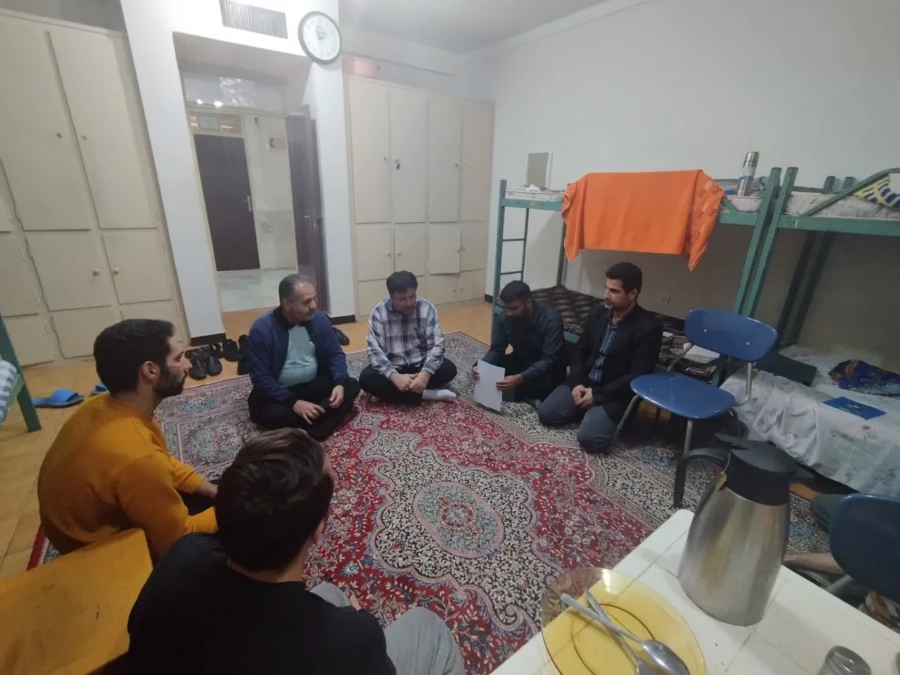 بازدید میدانی آقای مشهدی عباسی از سراهای دانشجویی 
 5