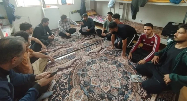 بازدید میدانی آقای مشهدی عباسی از سراهای دانشجویی 
 7