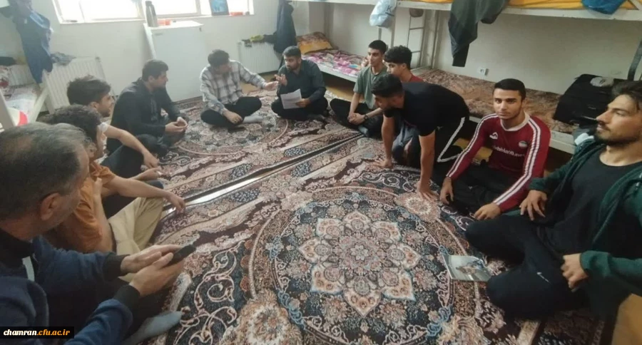 بازدید میدانی آقای مشهدی عباسی از سراهای دانشجویی 
 7