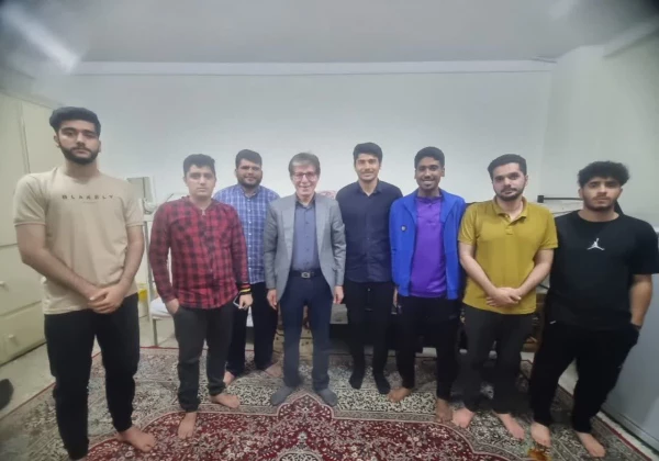 دیدار دکتر علی فرهادیان با دانشجویان خوابگاهی 
 2