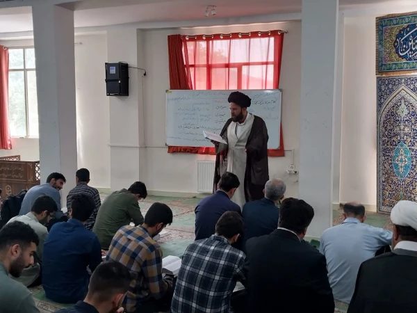 برنامه خوانش نهج البلاغه در پردیس شهید چمران 4