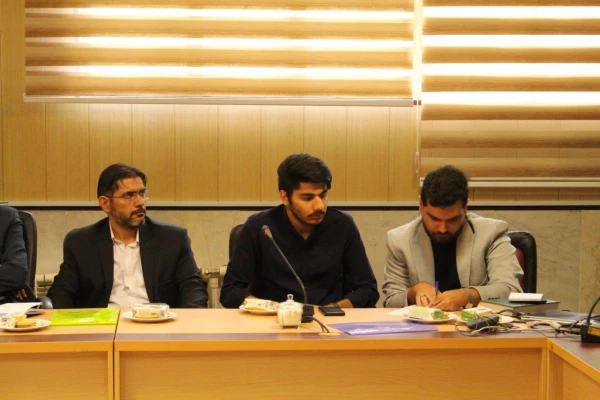 نشست تخصصی ادبی با عنوان (چرا ادبیات ...؟) 2