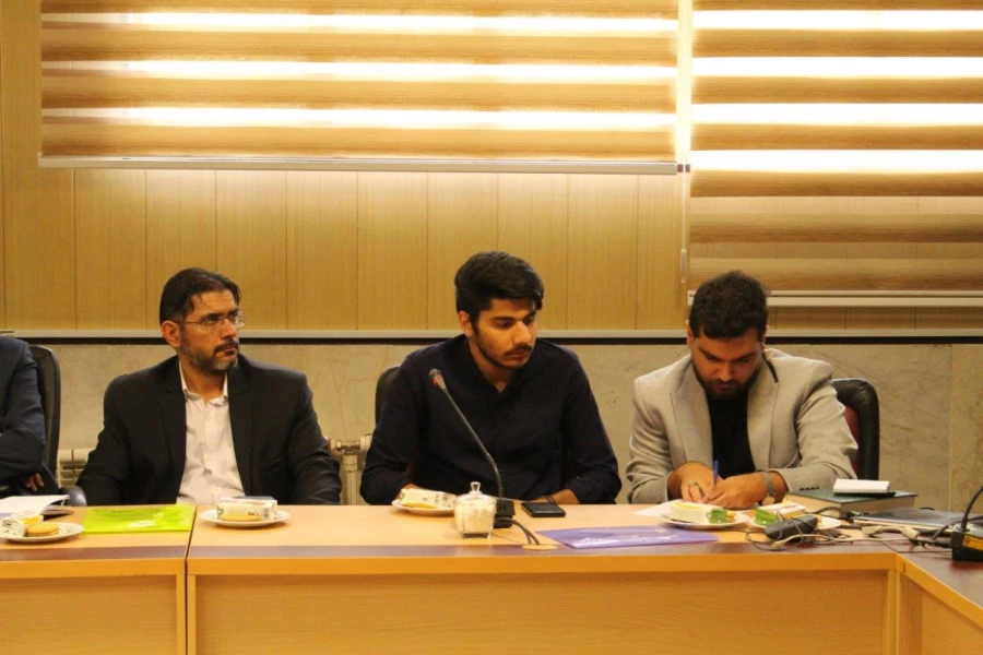 نشست تخصصی ادبی با عنوان (چرا ادبیات ...؟) 2