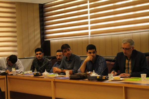 نشست تخصصی ادبی با عنوان (چرا ادبیات ...؟) 6