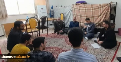 تجلیل از دانشجویان اتاق نمونه خوابگاهی و گفتگوی صمیمانه پیرامون مسائل سرای دانشجویی