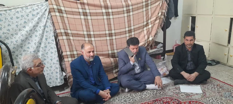 تجلیل از دانشجویان اتاق نمونه خوابگاهی و گفتگوی صمیمانه پیرامون مسائل سرای دانشجویی 5