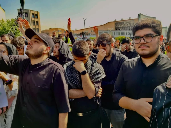 حضور اعضای پردیس شهید چمران در مراسم وداع با شهدای خدمت 3