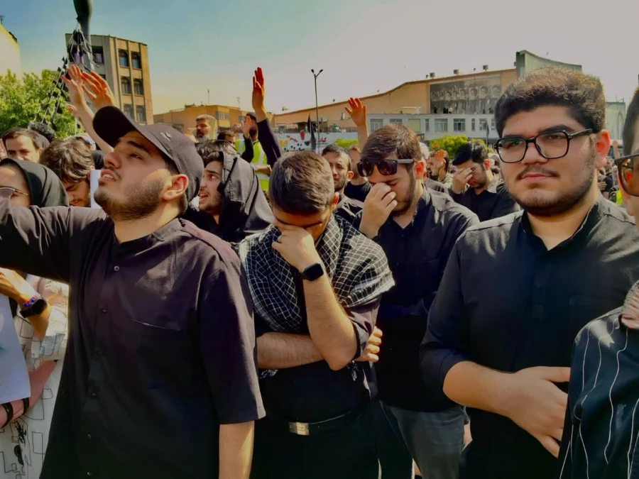 حضور اعضای پردیس شهید چمران در مراسم وداع با شهدای خدمت 3