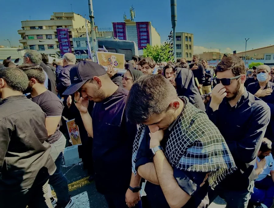 حضور اعضای پردیس شهید چمران در مراسم وداع با شهدای خدمت 4