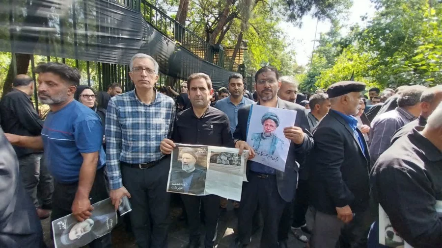 حضور اعضای پردیس شهید چمران در مراسم وداع با شهدای خدمت 8