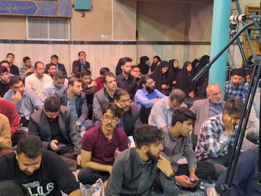 حضور اعضای پردیس شهید چمران در اجتماع دانشگاهیان با عنوان «آرمان فلسطین از دیدگاه امام خمینی» 5