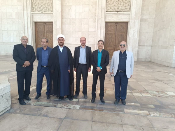 تجدید پیمان اعضای پردیس شهید چمران با آرمان های امام خمینی و انقلاب اسلامی  3