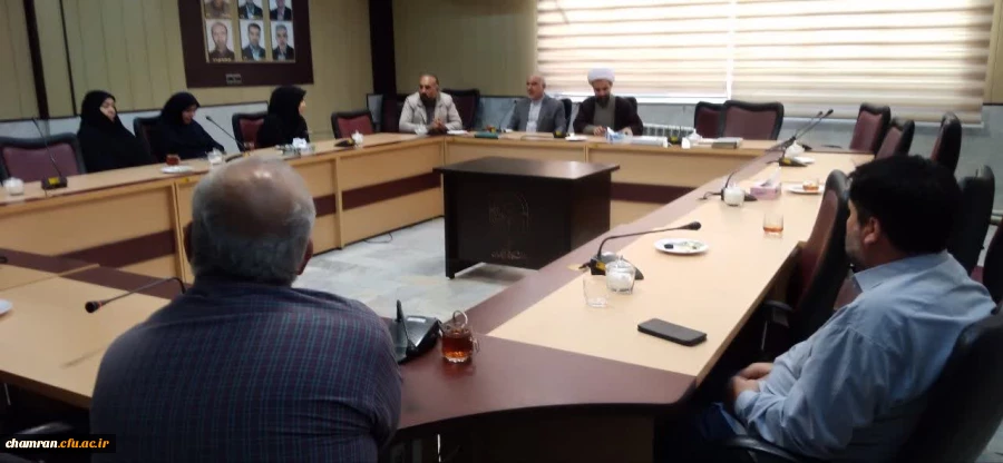 نشست بزرگداشت سالگرد ارتحال حضرت امام خمینی 
 2