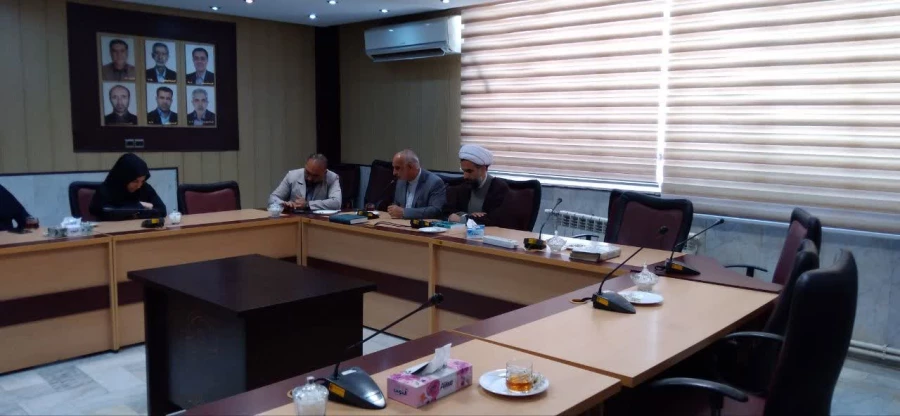 نشست بزرگداشت سالگرد ارتحال حضرت امام خمینی 
 5