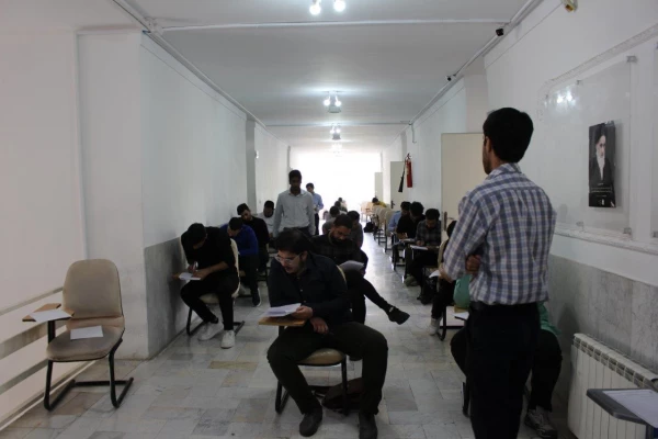 آغاز امتحانات پایان نیمسال دوم تحصیلی ۱۴۰۳–۱۴۰۲ 4