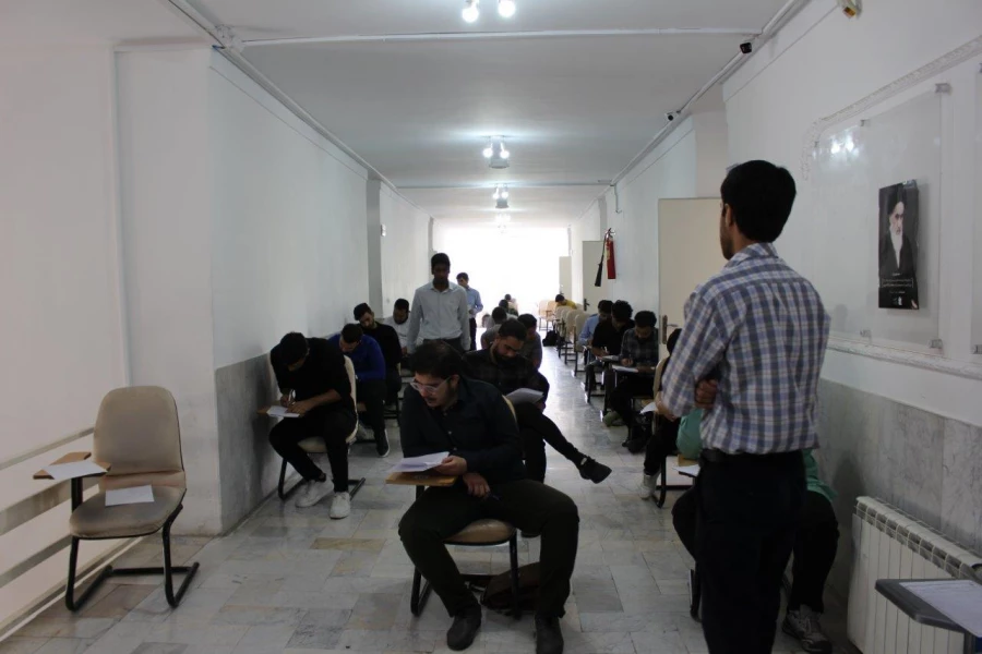 آغاز امتحانات پایان نیمسال دوم تحصیلی ۱۴۰۳–۱۴۰۲ 4