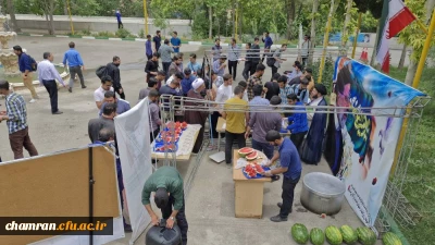 به مناسبت عید غدیر؛

موکب همراه با پذیرایی و نقاره خوانی