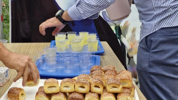 موکب همراه با پذیرایی و نقاره خوانی 6