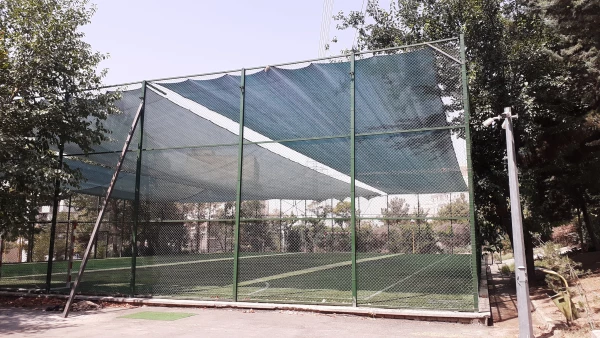 نصب سایه بان برای زمین چمن مصنوعی 2