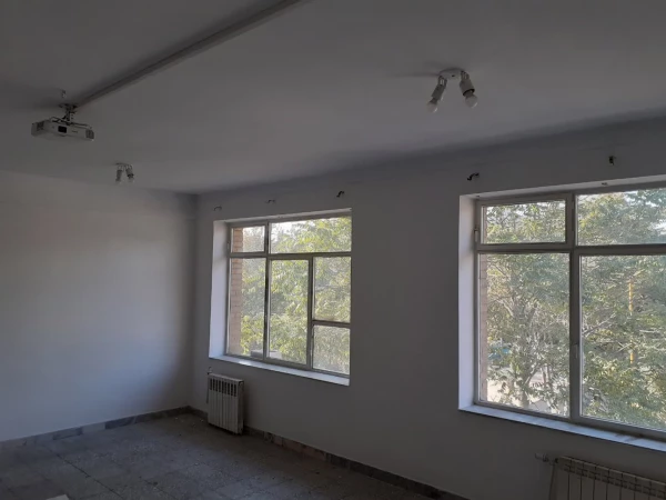 رنگ آمیزی کلاس های درس پردیس شهید چمران 5