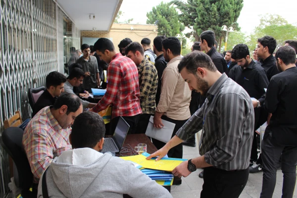 دومین روز ثبت نام از نو دانشجو معلمان  13