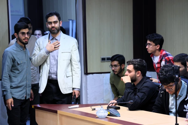 نشست تحولات اخیر منطقه و پیامدهای عملیات وعده صادق ۲ 4