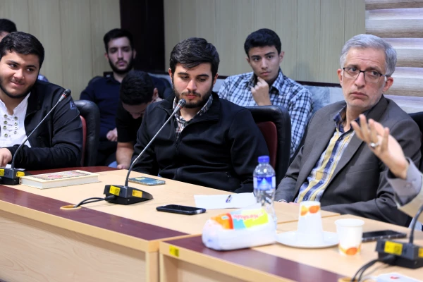 نشست تحولات اخیر منطقه و پیامدهای عملیات وعده صادق ۲ 8