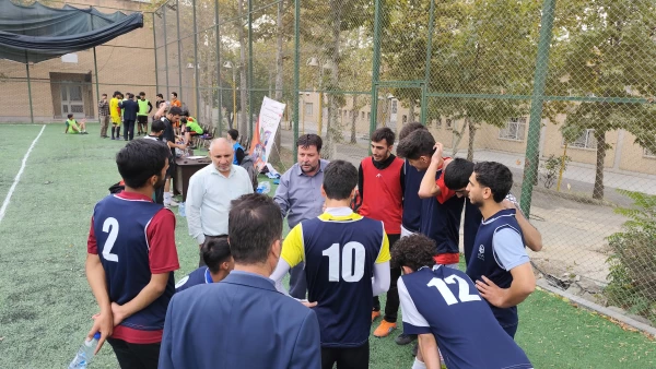 مسابقه فوتسال بین دانشجویان پردیس شهید چمران و مراکز شهدای مکه و شهید بهشتی  3