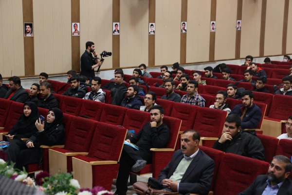 یادواره شهدای دانشجو معلم
 3