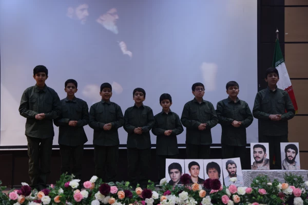 یادواره شهدای دانشجو معلم
 9