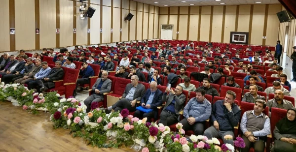 مناظره و گفتگو با حضور دکتر عباسپور و دکتر گرمارودی 3