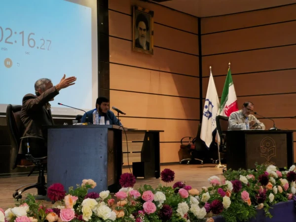 مناظره و گفتگو با حضور دکتر عباسپور و دکتر گرمارودی 5