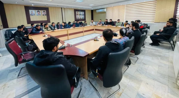 برگزاری کرسی آزاداندیشی به مناسبت روز قانون اساسی
 2