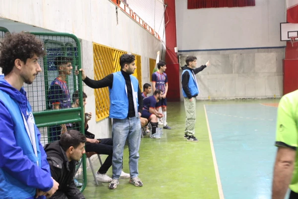 برگزاری سومین دوره مسابقات لیگ فوتسال پردیس شهید چمران
 4