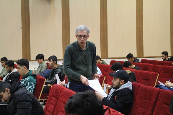 پایان امتحانات نیمسال اول تحصیلی ۱۴۰۴–۱۴۰۳
 4