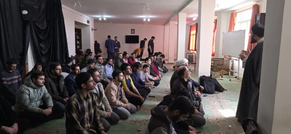 سخنرانی درباره اهمیت ماه مبارک رمضان و تبری از مستکبران 2