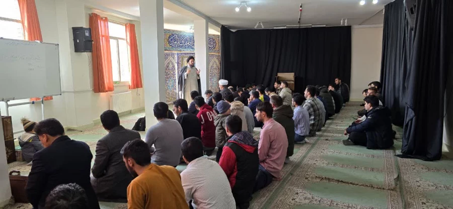 سخنرانی درباره اهمیت ماه مبارک رمضان و تبری از مستکبران 5