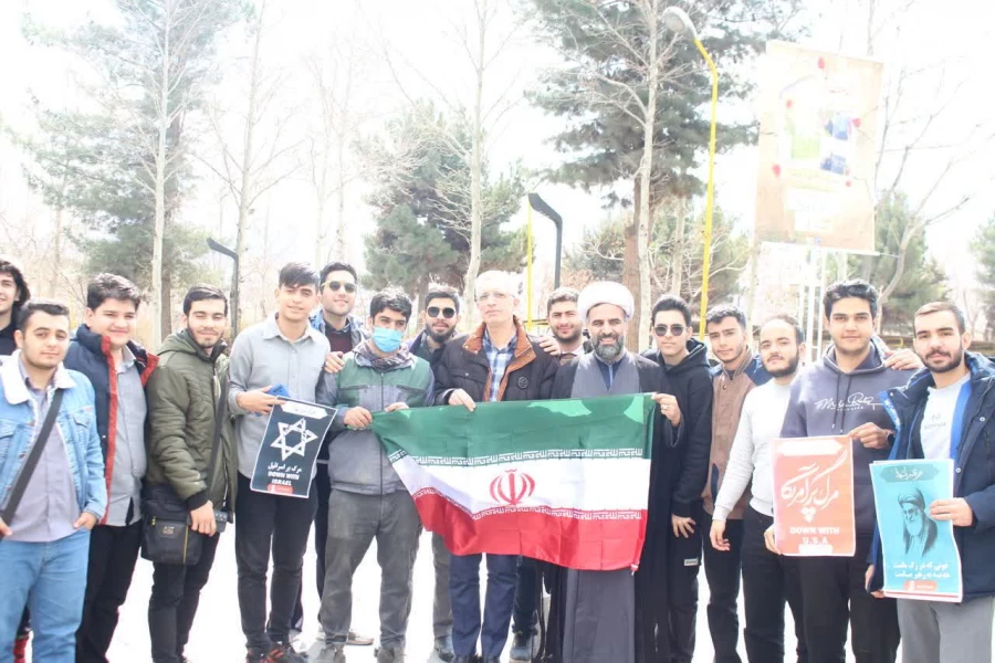 درختکاری در محوطه پردیس شهید چمران 7