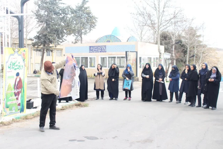 درختکاری در محوطه پردیس شهید چمران 8