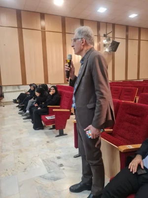 نشست صمیمانه همکاران اداری پردیس شهید چمران 5