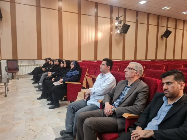 نشست صمیمانه همکاران اداری پردیس شهید چمران 6