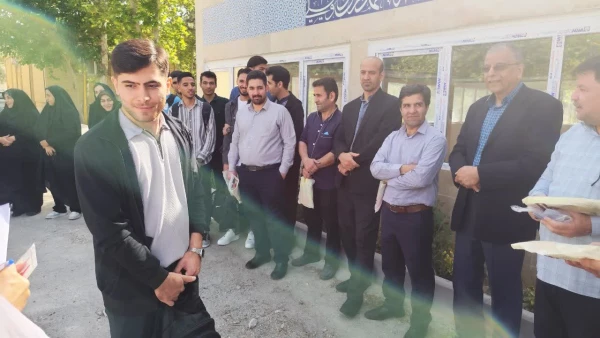 پیاده روی به مناسبت بزرگداشت مقام معلم و هفته سلامت 3