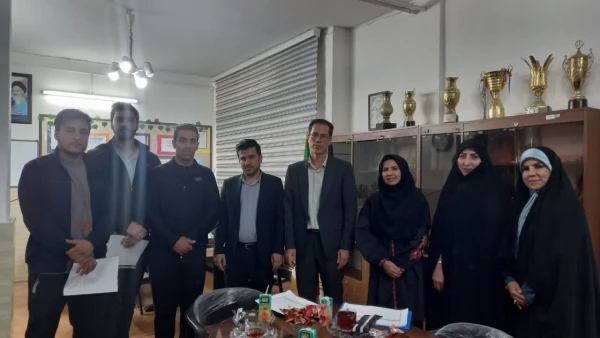 بازدید از مدارس کارورزی وابسته، آموزش و پرورش منطقه ۸ تهران 5