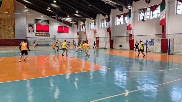 برگزاری رقابت انتخابی دانشجومعلمان پردیسها و مراکز پسر استان تهران در رشته ورزشی فوتسال 2