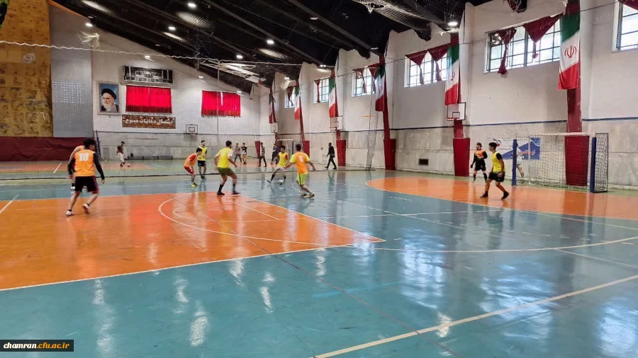 برگزاری رقابت انتخابی دانشجومعلمان پردیسها و مراکز پسر استان تهران در رشته ورزشی فوتسال 2
